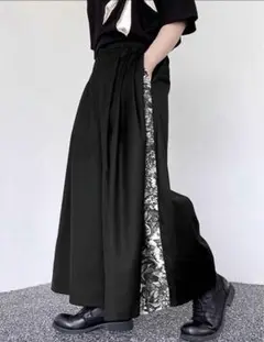 新品未使用 メンズ ワイドパンツ サイドライン柄 フレア 裾広がり ゆったり