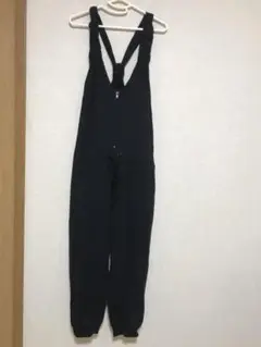 黒サロペット　オールインワン　前ジッパー　七分丈