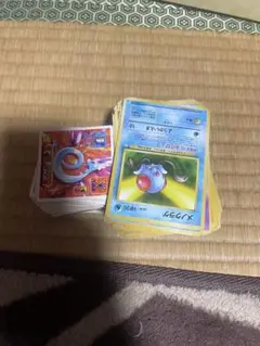 ポケモントレーディングカード・シール 140枚カード130枚 初期.270枚位