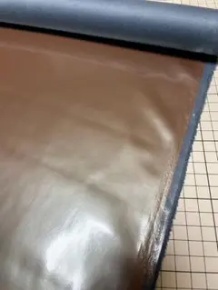 デライトエナメル　ブラウンゴールド　巾135cm×0.8ｍ