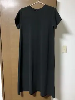 黒 半袖 カットソーワンピース