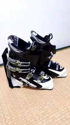 フィッシャー スキーブーツ