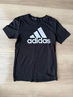 adidas 半袖Tシャツ　160センチ