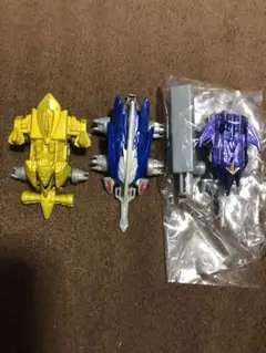クラッシュギア　ガルダフェニックス　鎧輝　シューティングファントム　ガシャポン