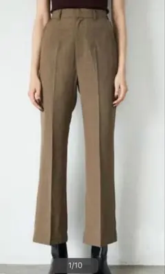 moussy フレアパンツ