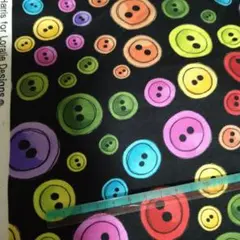 #305　ロラライハリス　Button Button 生地幅✕約50cm