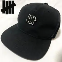 UNDEFEATED アンディフィーテッド キャップ ブラック スナップバック