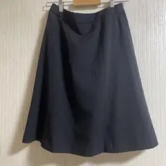未使用品　黒 ストライプ ひざ丈フレアスカート　13号