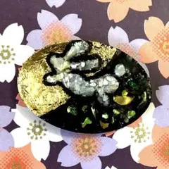 天然貝◎跳び兎の帯留め◎螺鈿