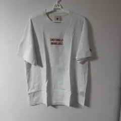 EMOTIONALLY UNAVAILABLE Tシャツ