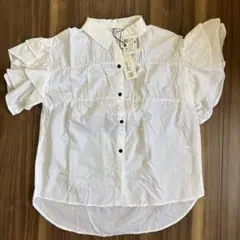 新品　タグつき　ZARA ホワイト フリル袖シャツ 150