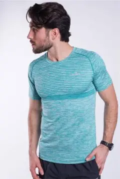 タグ付きNike ランニングシャツ　ヴェイパーフライエアロスイフトドラゴンフライ