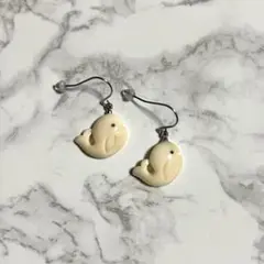 美品 くじらのピアス 1713