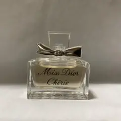 Miss Dior Cherie オードパルファム