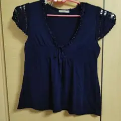 ELLE PLANETE ネイビー Vネック Tシャツ