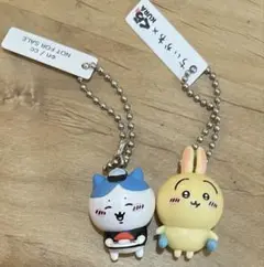 ちいかわ×くら寿司コラボ　びっくらぽんマスコット（うさぎ、ハチワレ）