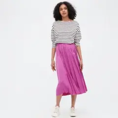 未使用美品　UNIQLO　ユニクロ　アシンメトリープリーツスカート