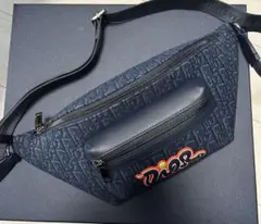 希少✨美品　Dior × KAWS ディオール　カウズ　ボストンバッグ 2025年最新】dior kaws バッグの人気アイテム - メルカリ