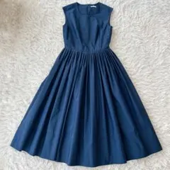 日本製★ひざ下　ワンピース　ミモレ丈　フレア　ノースリーブ　タック　ネイビー　M