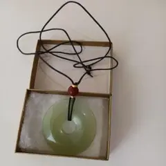 ネックレスメトロポリタン