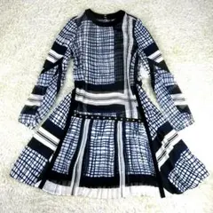 《極美品》sacai サカイ 総柄スタッズシアー ワンピース