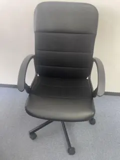 ブラックメッシュオフィスチェア
