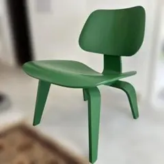 イームズプライウッドラウンジチェア - Herman Miller X HAY