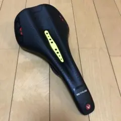 ASTVTE(アスチュート) サドル ミスラインカーボンサドル