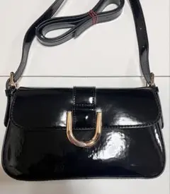 未使用　エナメル 黒 ショルダーバッグ ゴールド金具