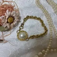 インゲボルグ 金色　マベパール風 パーツ使い　チェーン　ブレスレット難有