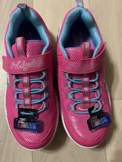 新品タグ付　SKECHERS 光るソール スニーカー ピンク　19cm