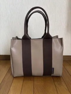 仕切り　トートバッグ