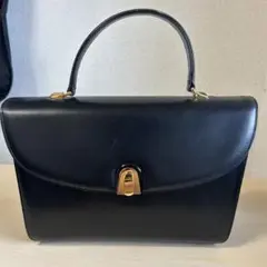 La moda Eleganceハンドバッグ フォーマル 黒　レザー調 ゴールド
