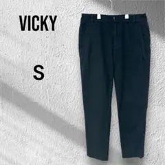 ビッキー　ミッドライズ　クロップド　テーパード　チノパンツ