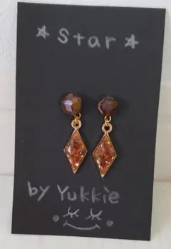 ⭐レインボーガーネットピアス⭐1粒ひし形⭐