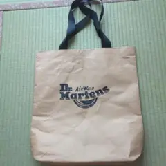 Dr. Martens バッグ ブラウン