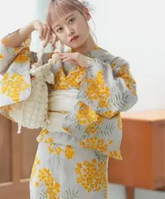Utataneグレーに咲きこぼれるミモザ浴衣帯セット utatane（ウタタネ）の「浴衣3点セット グレーに咲きこぼれる