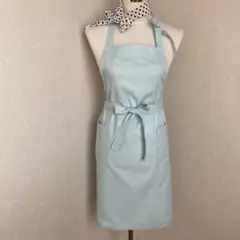 ハンドメイド　コットン　フレンチリネンのエプロン　ライトブルー　ポケット裏付き