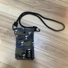 香港セブンイレブン限定品 スヌーピー PEANUT FDMTL サコッシュ