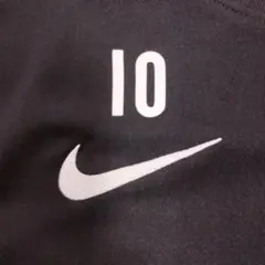 Nike 長袖シャツ 黒 10