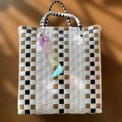 Item thumbnail for item 6e598c6d-a829-400e-8235-f936bac0abd0