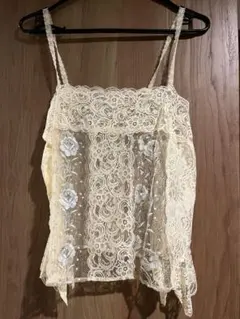 アイボリー レースキャミソール フラワー刺繍入り