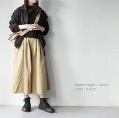 美品　ブラック ジップアップブルゾン