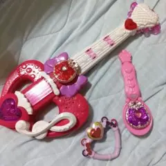 HUGっとプリキュア　バンダイ　おもちゃ　ギター