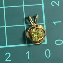 ペリドット チャーム