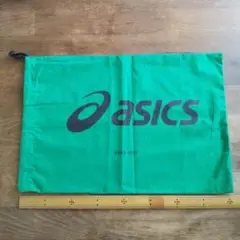 未使用 asics グリーン靴収納袋シューズバッグ