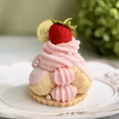 フェルトスイーツ　サントノーレ　ハンドメイド　雑貨　撮影小物　フェイクケーキ