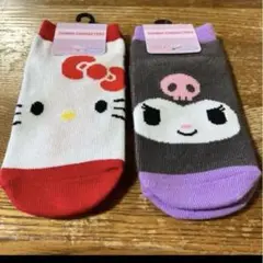 キッズ　靴下　キティ、クロミ