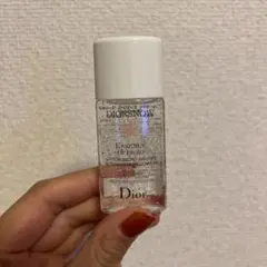 Diorスノーライトエッセンスローション