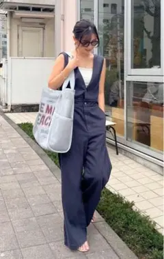 美品✨ヤヌーク　Vネックオールインワン　M